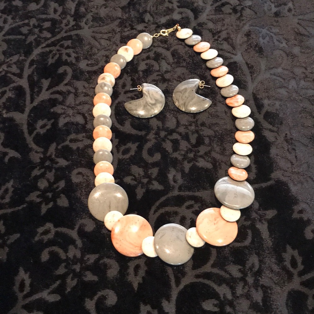Avon necklace and earring set.